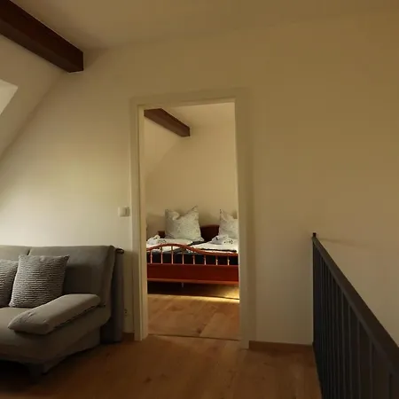 Monrepos - 110 Qm, Innenhof, Parken, Kamin Σπίτι διακοπών *